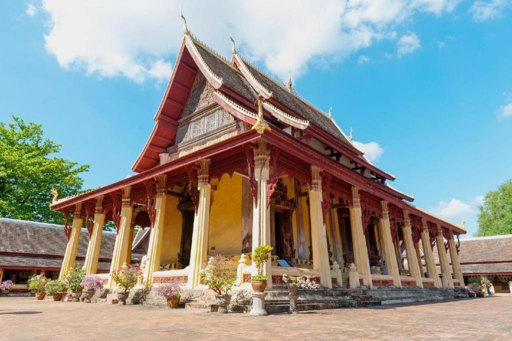 Lani'S House By The Ponds Hotel Vientiane Buitenkant foto