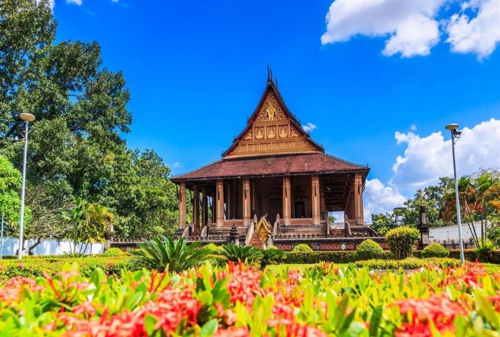 Lani'S House By The Ponds Hotel Vientiane Buitenkant foto